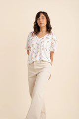 Women's Relaxed Fit V-Neck in Tulip