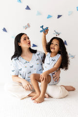 Women's Relaxed Fit V-Neck in Take Off
